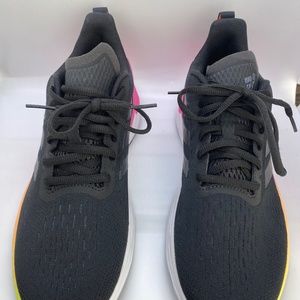 BRAND ADIDAS  NEW NO BOX RESPONSE SUPER RUNNING UNISEX